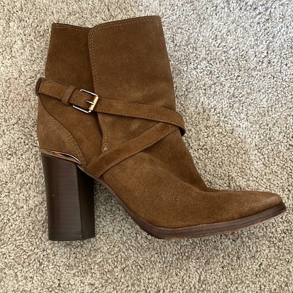 Tory Burch suede brown buckle ankle boots 8.5 great condition - Picture 3 of 11